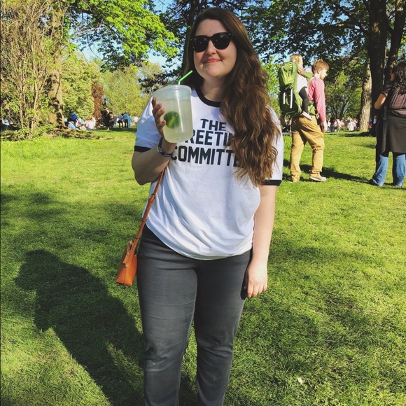 Meet your Posher, Megan - Picture 4 of 5